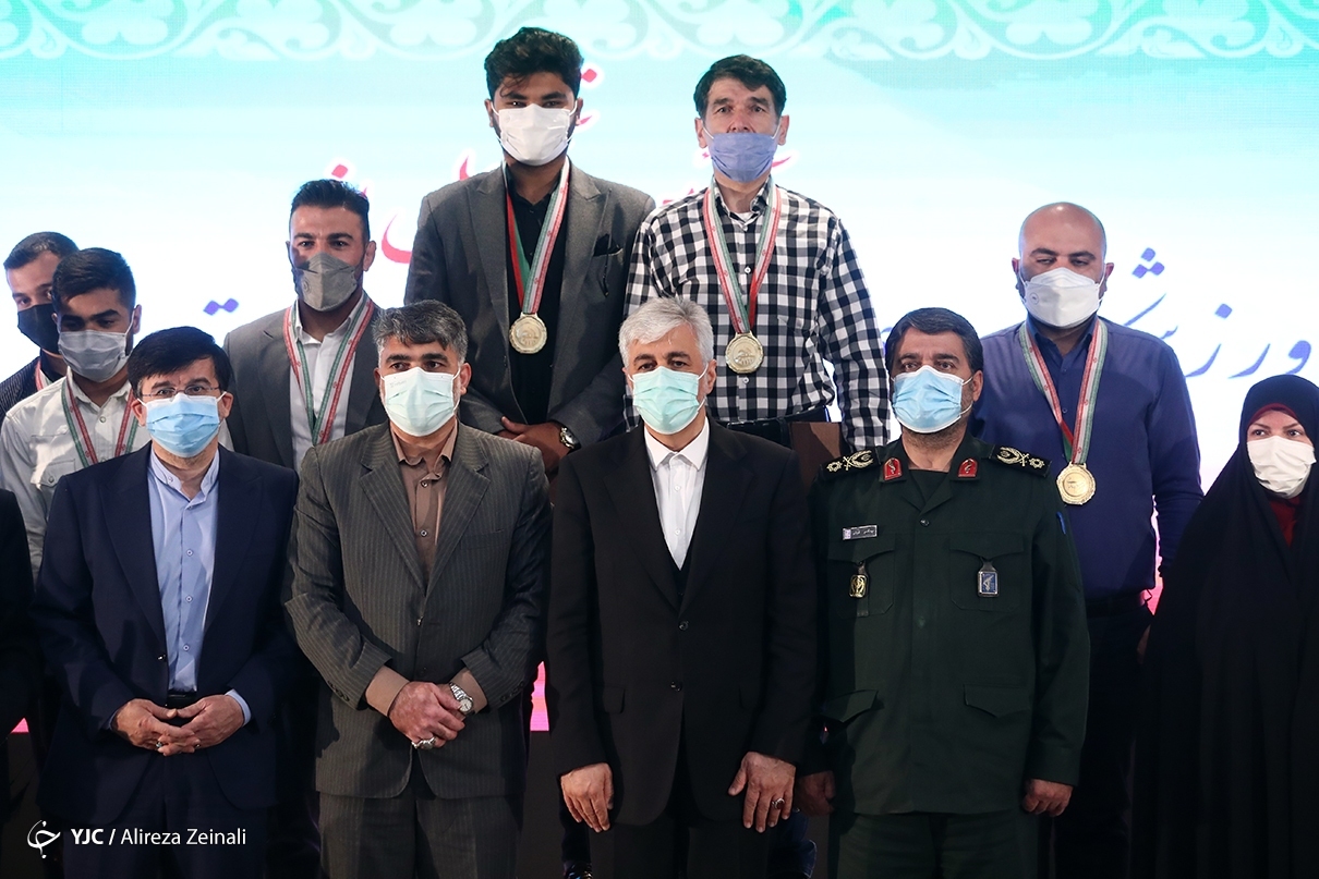 عکس/ تجلیل از جوانمردان و ورزشکاران مروج اخلاق