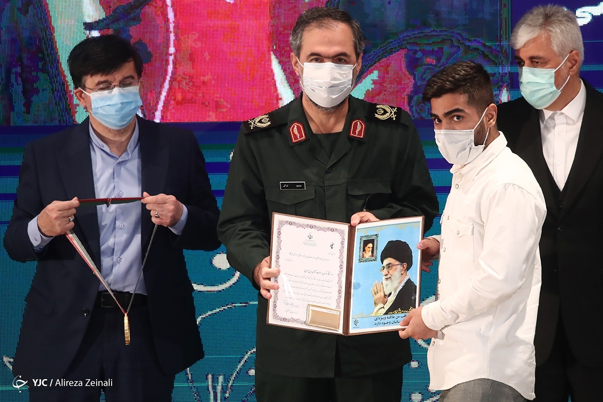 عکس/ تجلیل از جوانمردان و ورزشکاران مروج اخلاق