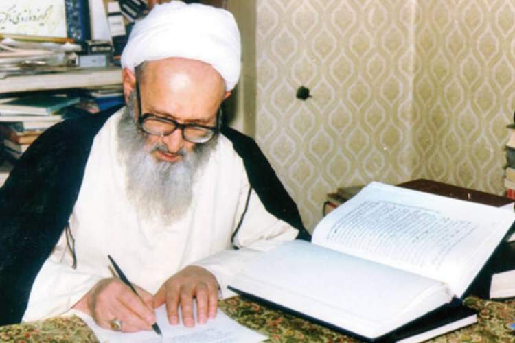 علامه حسنزاده آملی درگذشت