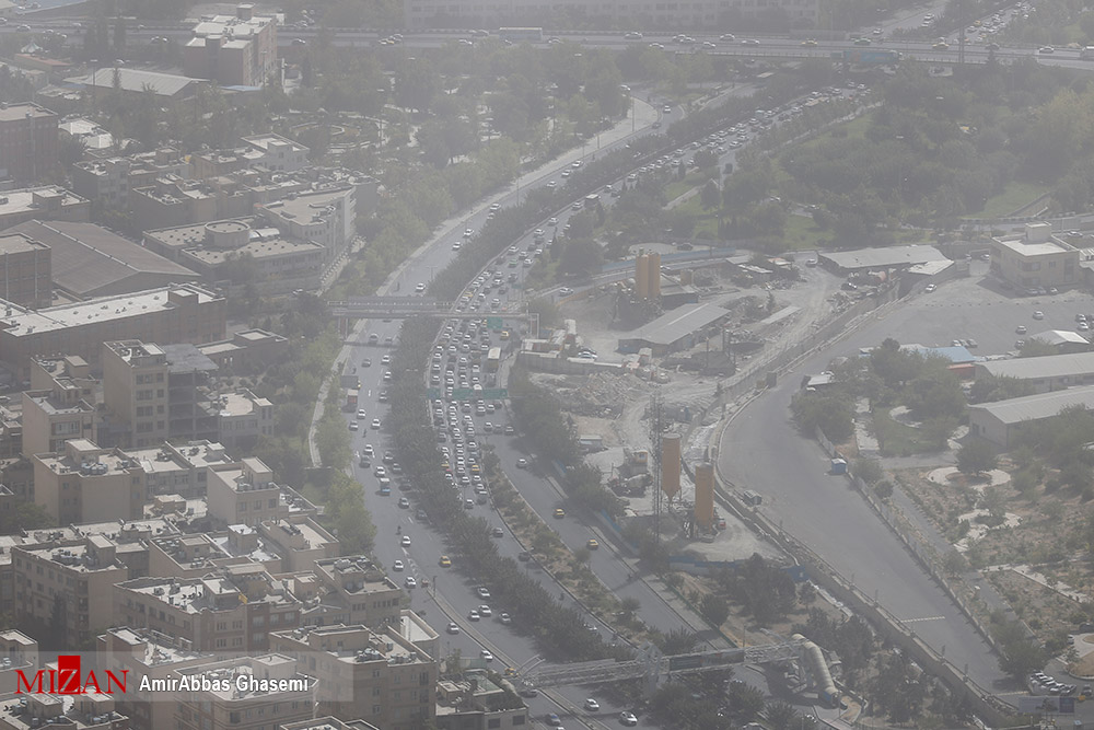 عکس/ تهران غرق در گرد و غبار شدید