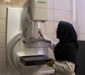 شبکه بهداشت الیگودرز به دستگاه ماموگرافی دیجیتال مجهز شد