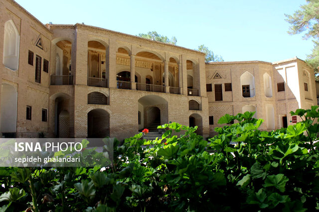 باغ و عمارت جهانی اکبریه بیرجند