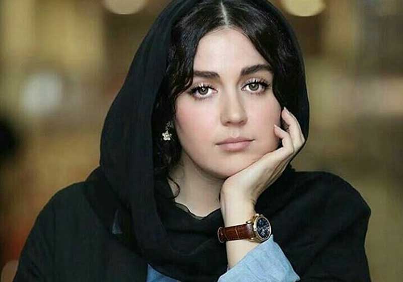 چهره‌ها/ ژست های افسانه پاکرو به سبک فشن مدلینگ در 38 سالگی