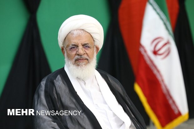 خودکفایی در تولید خوراک دام باید جدی گرفته شود