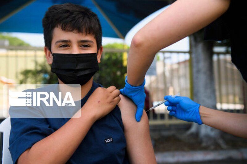 دانشآموزان مقطع اول و دوم متوسطه در ایلام تا نیمه آبان واکسن تزریق کنند