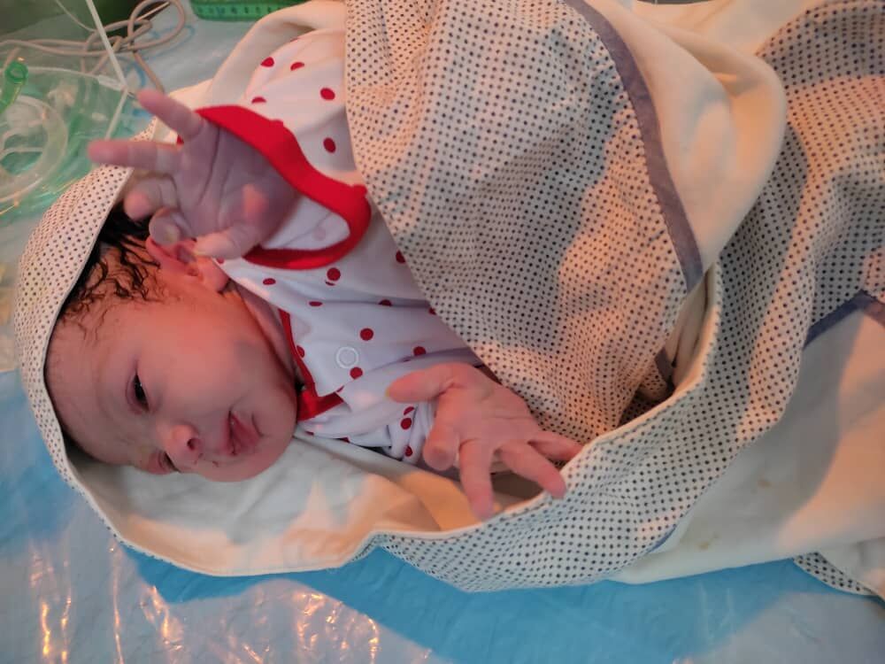 امدادرسانی هوایی به مادر باردار جوان در ارتفاعات البرز