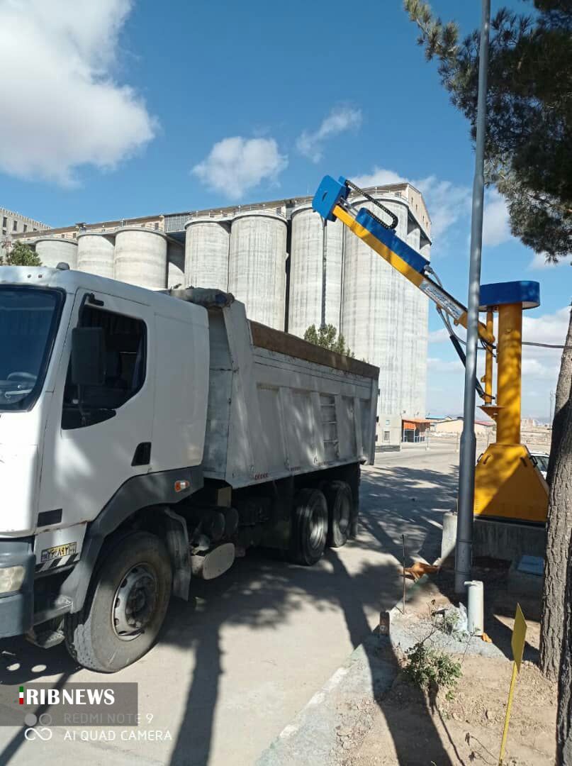 نصب دستگاه نمونه‌بردار اتوماتیک گندم در خراسان شمالی