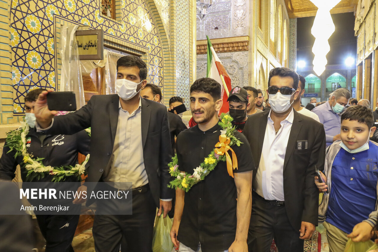 استقبال از افتخار آفرینان کشتی در فرودگاه شیراز