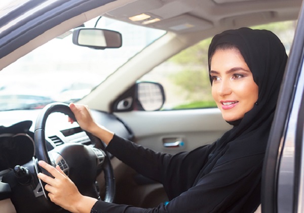 دلایل روانی که خانم های راننده کمتر تصادف می‌کنند