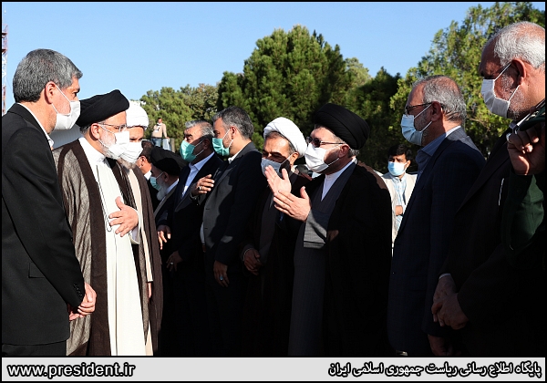 عکس/ رئیسی به شیراز رفت