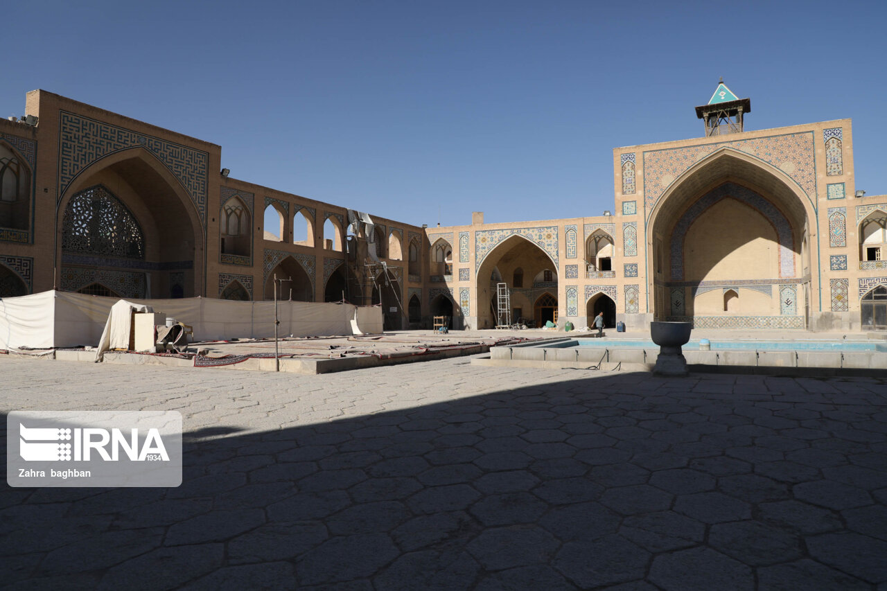 فرونشست زمین در بنای تاریخی مسجد حکیم اصفهان