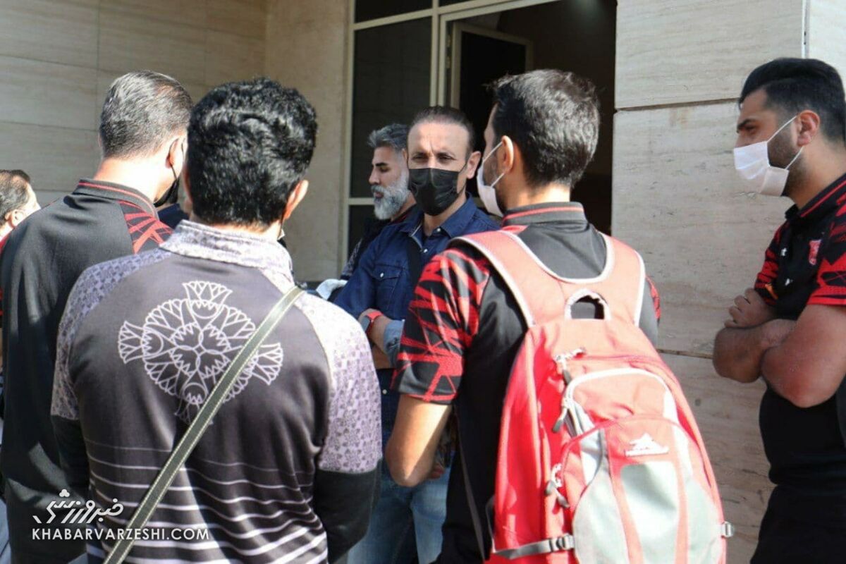 گلمحمدی تعلیق شد!
