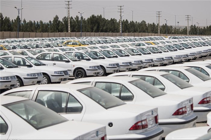 قیمت و تعداد معاملات خودرویی در نیمه نخست مهر نزولی شد