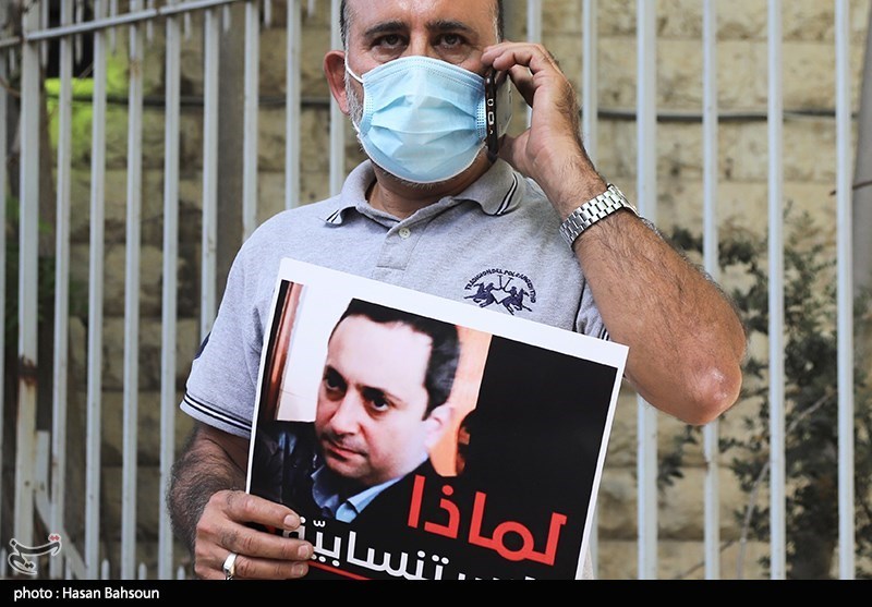 عکس/ تجمع مسالمت آمیز مقابل ساختمان دادگستری لبنان
