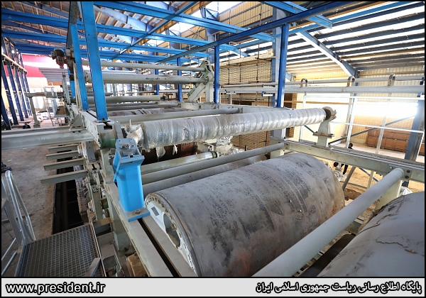 عکس/ بازدید رئیسی از کارخانه در حال ساخت