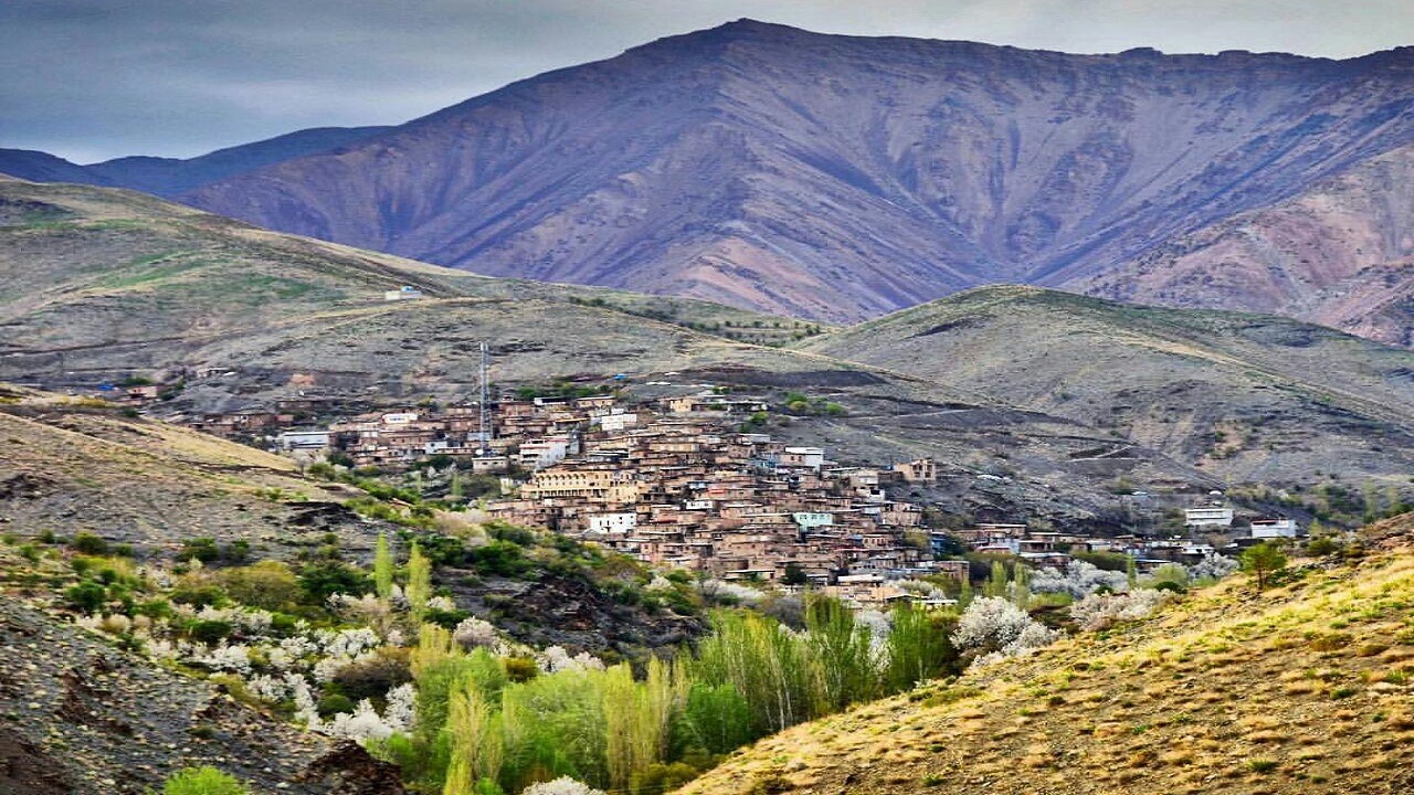 روستایی در خراسان رضوی که بی‌سواد ندارد