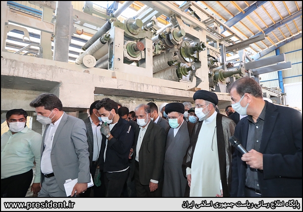 عکس/ بازدید رئیسی از کارخانه در حال ساخت