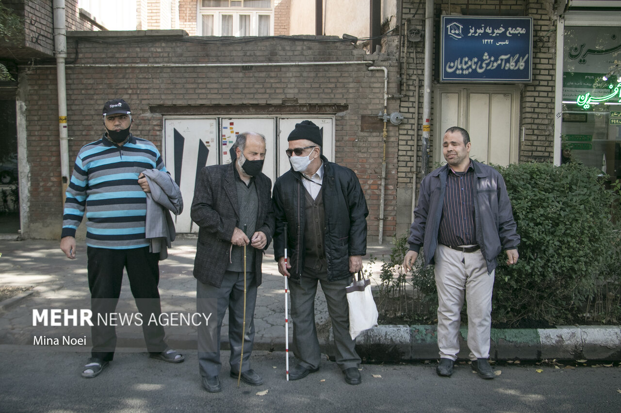 عکس/ اولین کارگاه تولیدی با همت روشندلان