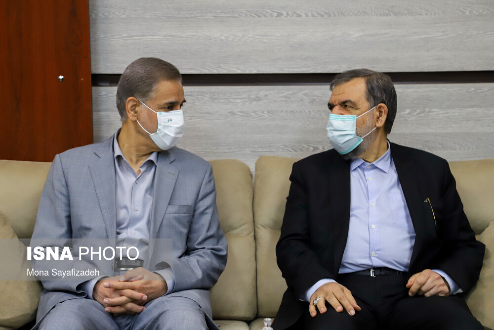 بازدید محسن رضایی از صنایع پتروشیمی در سفر به خوزستان