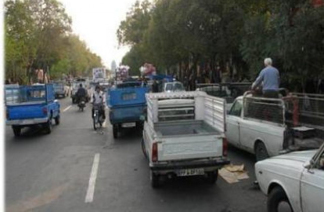 ثبت نام رانندگان وانتبار برای دریافت سهمیه سوخت در شیراز