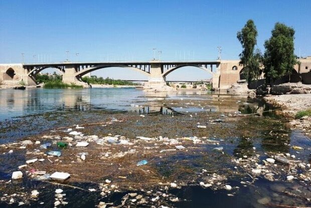 رئیس محیطزیست دزفول: رودخانه دز غرق در فاضلاب است