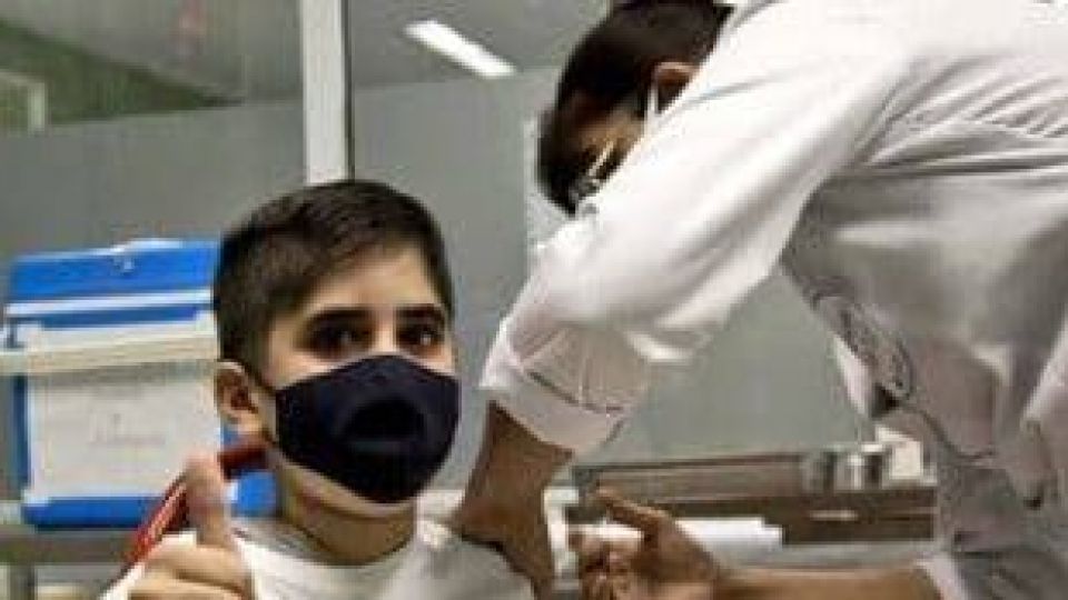 واکسینه شدن بیش از ۴۰۰۰ دانشآموز در بردسکن