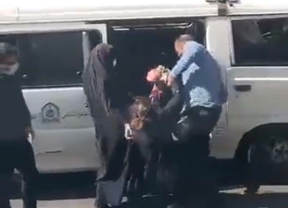 واکنشها به برخورد نامناسب گشت ارشاد با یک زن