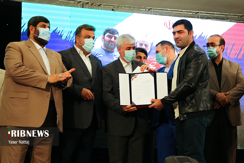 عکس/ مراسم تجلیل از مدال آوران کشتی در بابلسر
