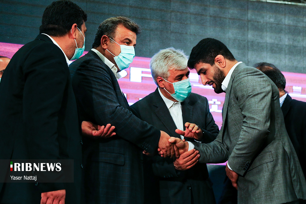 عکس/ مراسم تجلیل از مدال آوران کشتی در بابلسر