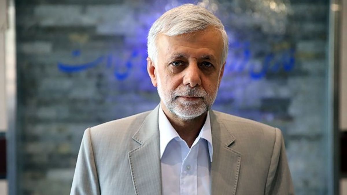 آیتی: احمدینژاد بر فراموشی تاریخی مردم حساب باز کرده است