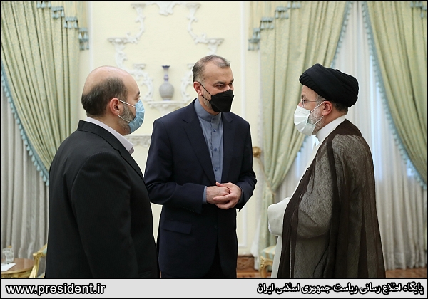 تحلیل گاردین از راهبرد دولت رئیسی برای خنثی سازی تحریمها