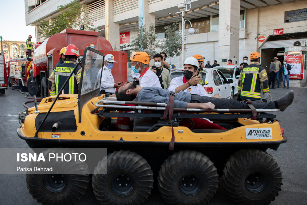 مانور مدیریت بحران در پارکینگ طبقاتی خاتم اراک