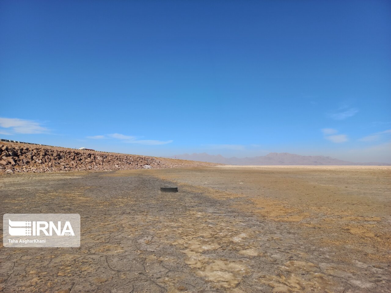 کاهش سطح آب دریاچه ارومیه