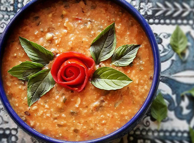 طبخ «آش آبغوره» محلی به روش تبریزی ها