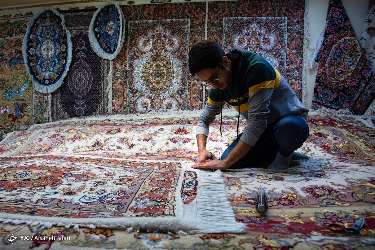 عکس/ روفه گری و پرداخت فرش و قالی در تبریز
