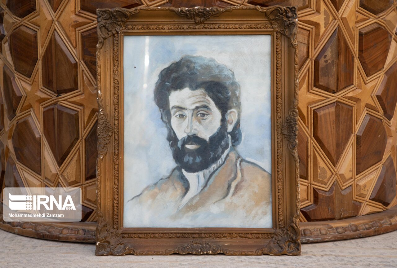 عکس/ رونمایی از جدیدترین سنگ مزار سهراب سپهری