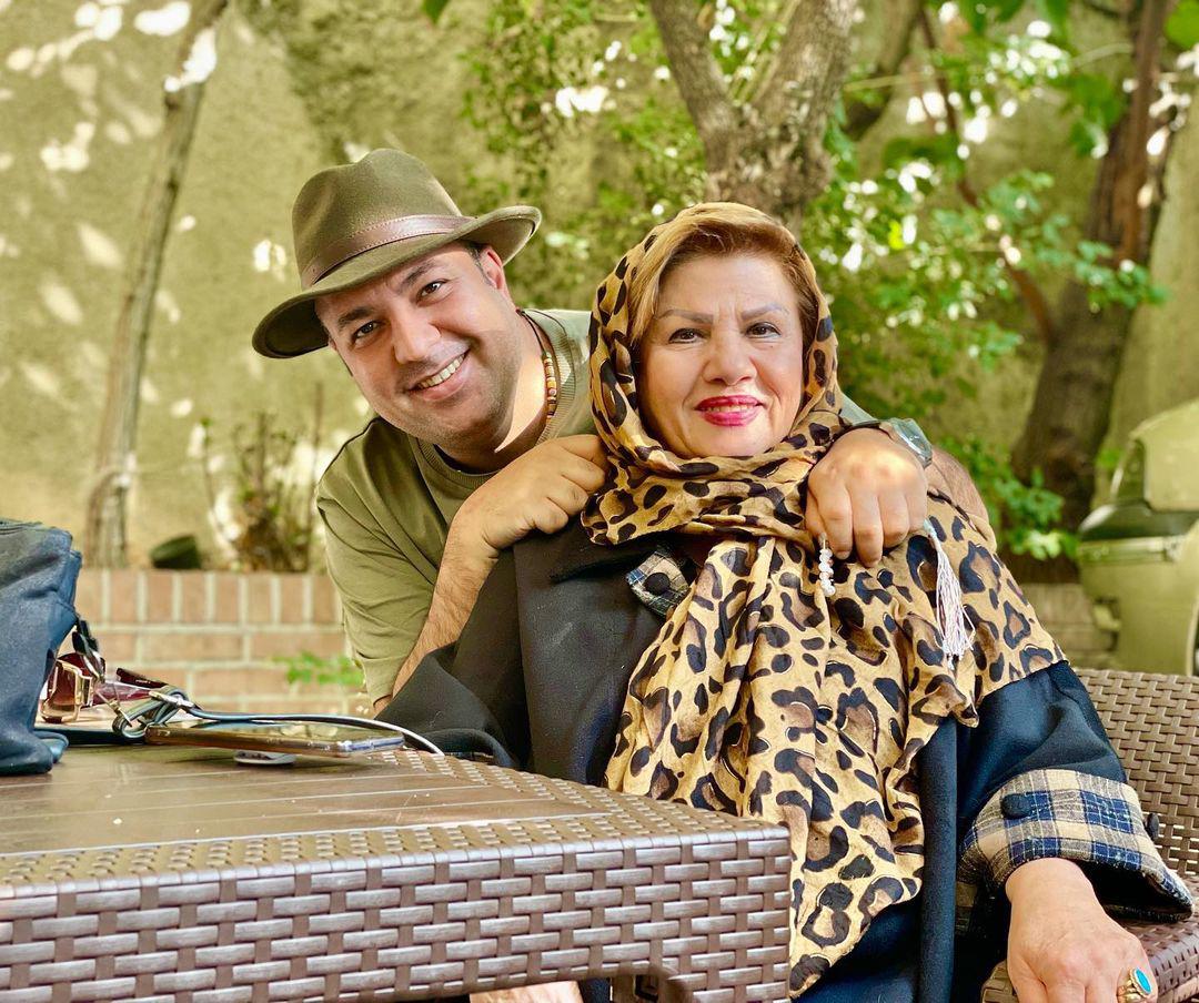 چهره‌ها/ یک ظهر دلچسب علی اوجی با مادرش