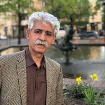 آوازخوانی ناصر رزازی برای نوه ی خود