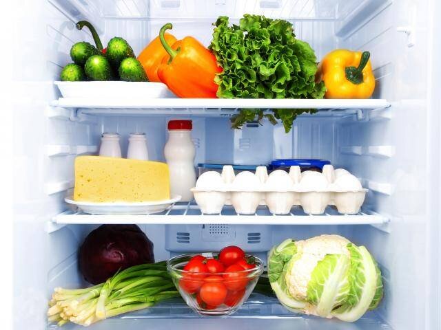 مدت زمان نگهداری انواع مواد غذایی در یخچال و فریزر چقدر است؟