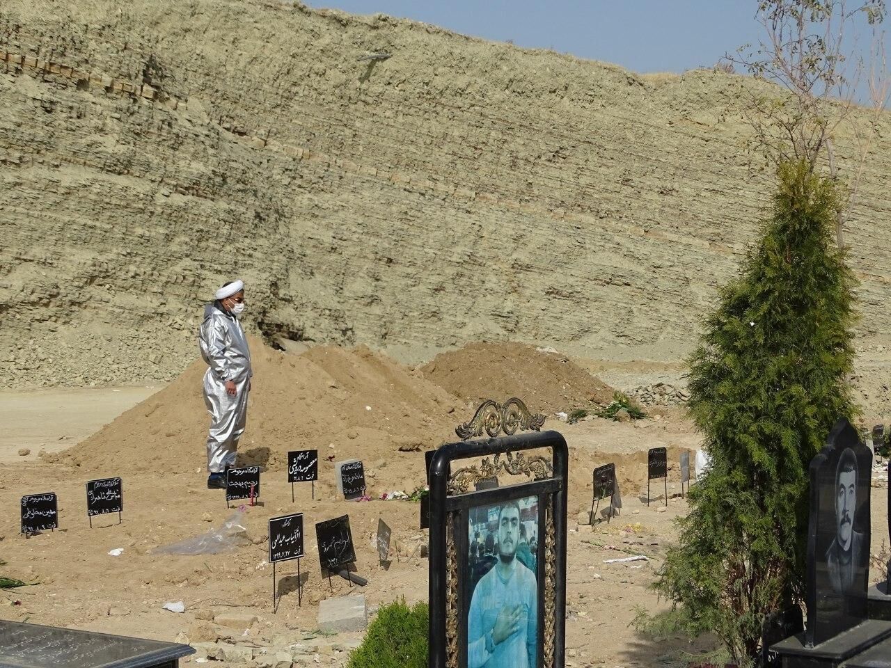 فوتی‌های ناشی از کرونا در آذربایجان‌غربی از ۶۷۰۰ نفر فراتر رفت