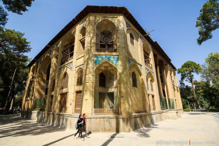 کاخ هشت‌ بهشت؛ یادگاری از دوران صفویه