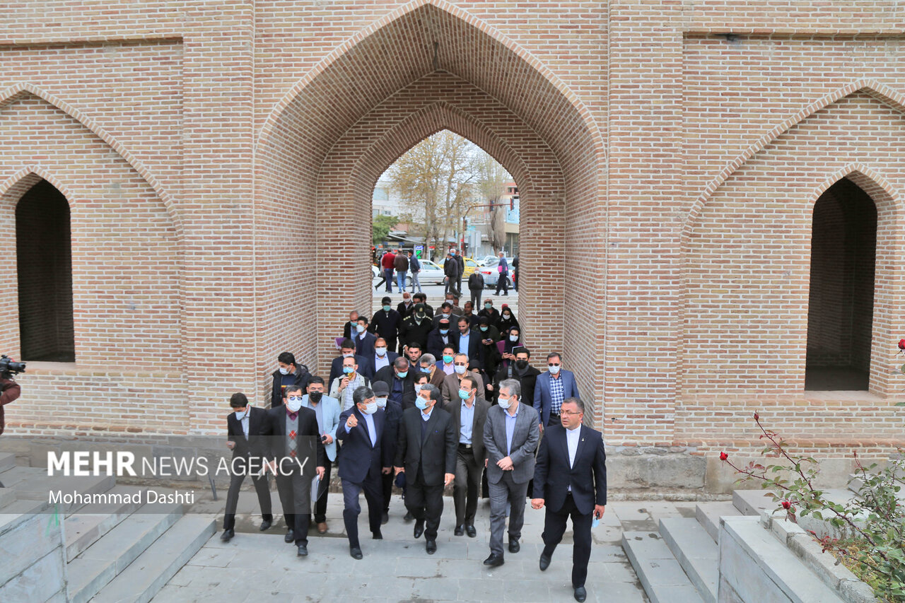 سلفی با وزیر میراث فرهنگی، گردشگری و صنایع دستی در اردبیل
