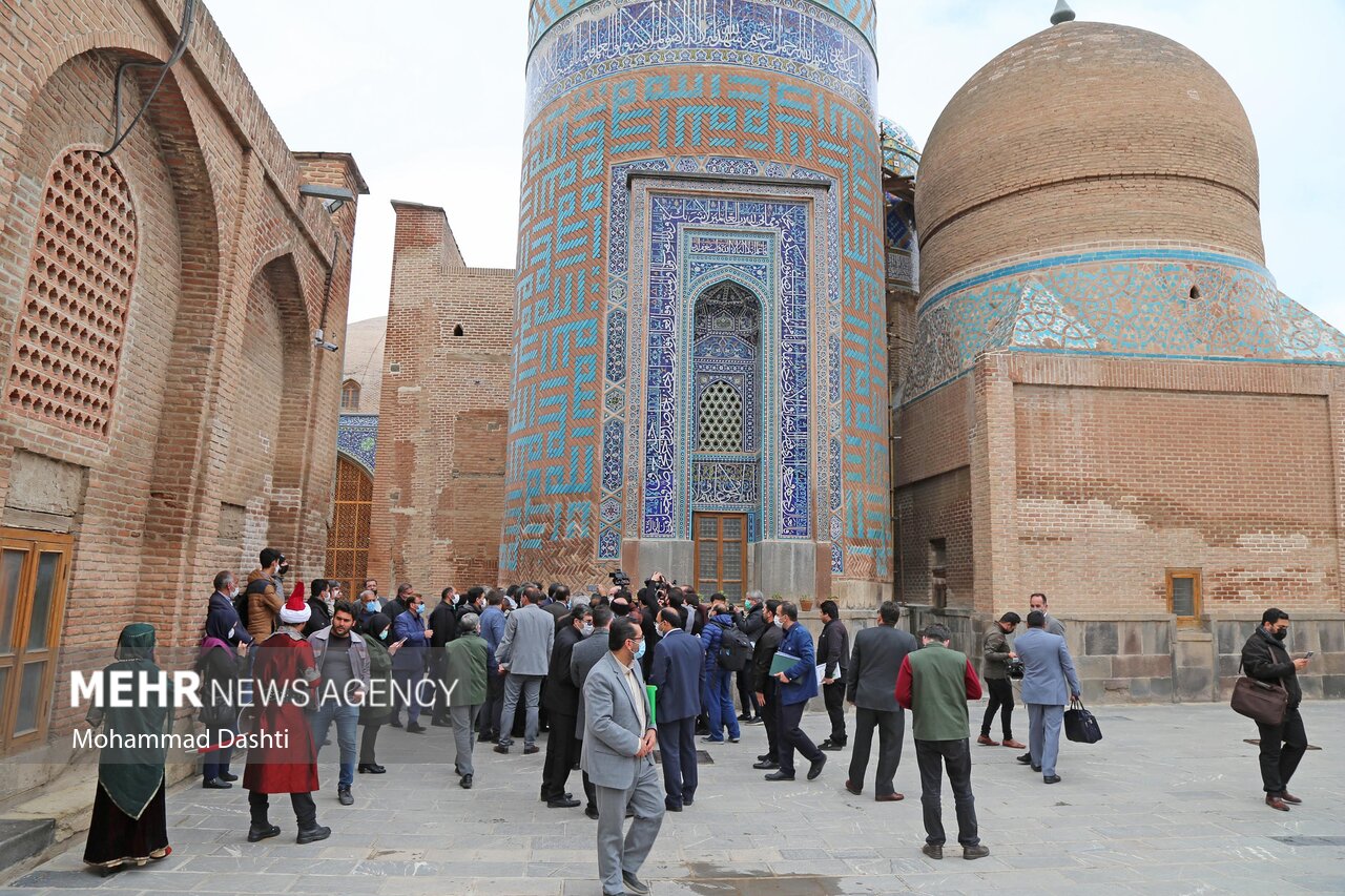 سلفی با وزیر میراث فرهنگی، گردشگری و صنایع دستی در اردبیل