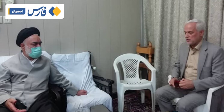 شهردار اصفهان با آیت‌الله مهدوی دیدار کرد
