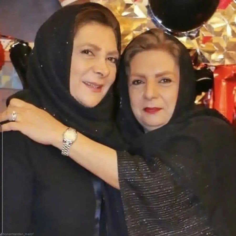 چهره ها/ شباهت مهوش وقاری به خواهرش