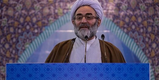 امام‌ جمعه رشت: آقازاده‌ها، کشور را به این‌ روز انداختند