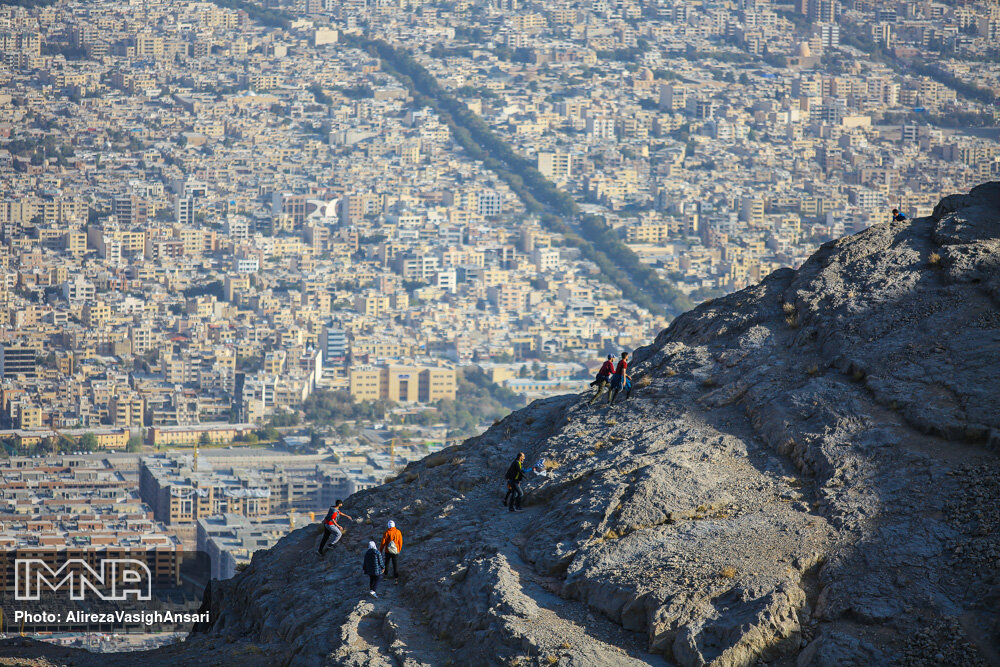 کوه صفه میعادگاه کوهنوردان اصفهانی