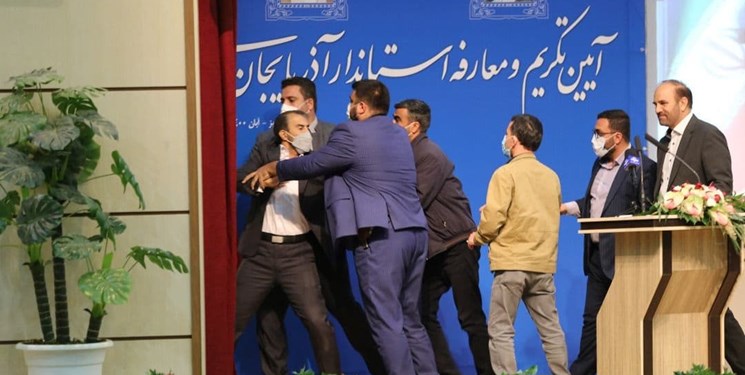 توضیحات یک رسانه درباره جنجال در مراسم معارفه استاندار جدید آذربایجان شرقی