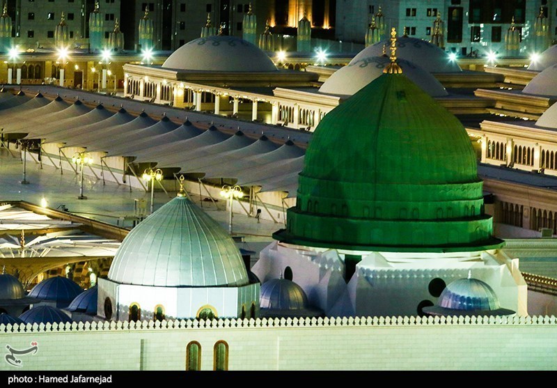 شب شعر شاعران همزمان با میلاد پیامبر مهربانیها