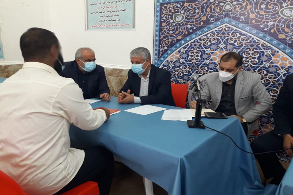 آزادی یک زندانی در جریان بازدید رئیس کل دادگستری بوشهر از زندان دشتستان